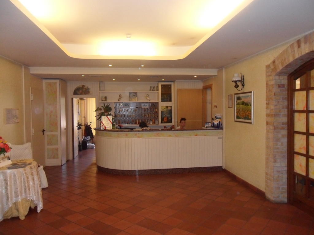 Fattoria Cerreto Hotel Mosciano Sant'Angelo Exterior photo